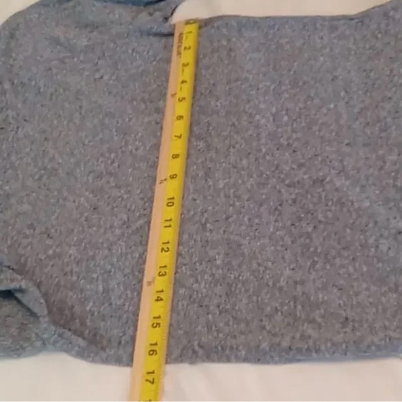 Athleta Shanti Long Sleeve Women's Top - Picture 4 of 6